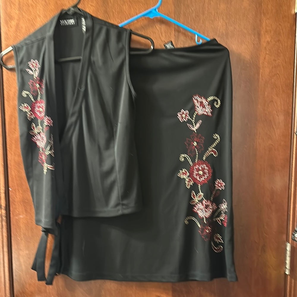 Black Floral Embroidered Set size XS and Small